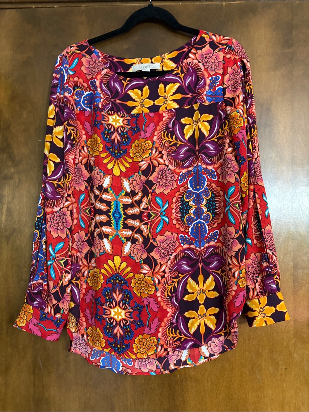 LOFT Medium Red Multi Floral Print Long-Sleeve Blouse Open on sleeves